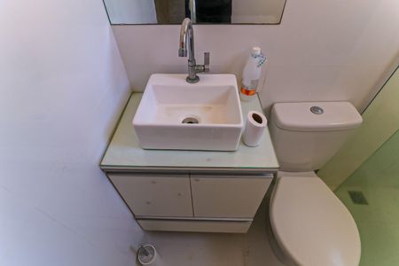 Casa à venda com 200m², 3 quartos e 2 vagas Casa à venda com 200m², 3 quartos e 2 vagasBanheiro da Suíte