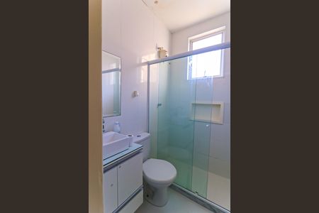 Casa à venda com 200m², 3 quartos e 2 vagas Casa à venda com 200m², 3 quartos e 2 vagasBanheiro da Suíte