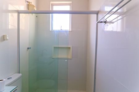 Casa à venda com 200m², 3 quartos e 2 vagas Casa à venda com 200m², 3 quartos e 2 vagasBanheiro da Suíte