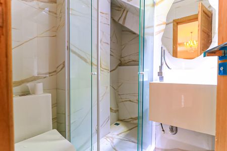 Casa à venda com 200m², 3 quartos e 2 vagas Casa à venda com 200m², 3 quartos e 2 vagasBanheiro