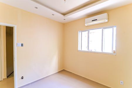 Casa à venda com 200m², 3 quartos e 2 vagas Casa à venda com 200m², 3 quartos e 2 vagasQuarto 3 - Suíte