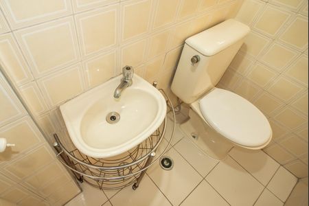 Apartamento à venda com 77m², 3 quartos e 1 vaga Apartamento à venda com 77m², 3 quartos e 1 vagaBanheiro de Serviço