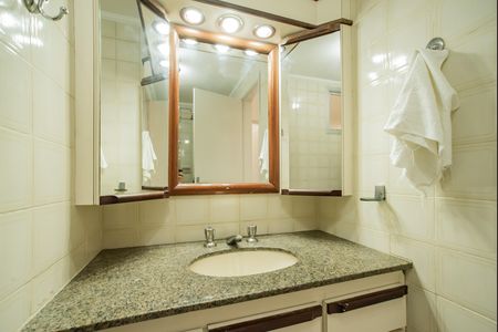 Apartamento à venda com 77m², 3 quartos e 1 vaga Apartamento à venda com 77m², 3 quartos e 1 vagaBanheiro