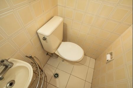 Apartamento à venda com 77m², 3 quartos e 1 vaga Apartamento à venda com 77m², 3 quartos e 1 vagaBanheiro de Serviço