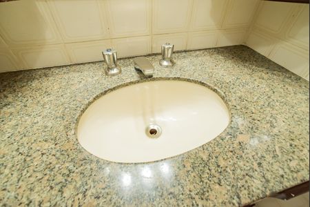 Apartamento à venda com 77m², 3 quartos e 1 vaga Apartamento à venda com 77m², 3 quartos e 1 vagaBanheiro