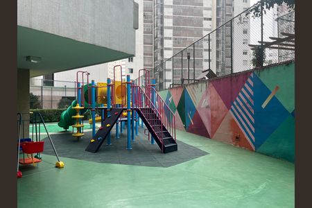 Apartamento para alugar com 130m², 3 quartos e 1 vaga Apartamento para alugar com 130m², 3 quartos e 1 vagaÁrea comum - Playground