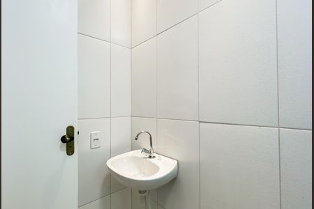 Casa de condomínio à venda com 76m², 2 quartos e 2 vagas Casa de condomínio à venda com 76m², 2 quartos e 2 vagasBanheiro da Suíte 1