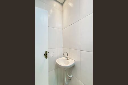 Casa de condomínio à venda com 76m², 2 quartos e 2 vagas Casa de condomínio à venda com 76m², 2 quartos e 2 vagasBanheiro da Suíte 1