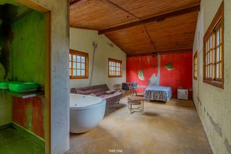 Casa de condomínio à venda com 347m², 3 quartos e 2 vagas