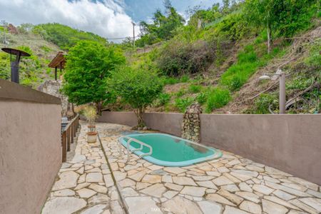 Casa de condomínio à venda com 347m², 3 quartos e 2 vagas