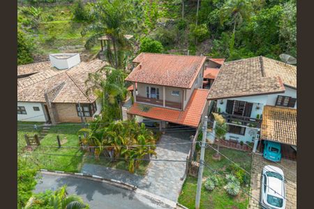 Casa de condomínio à venda com 347m², 3 quartos e 2 vagas