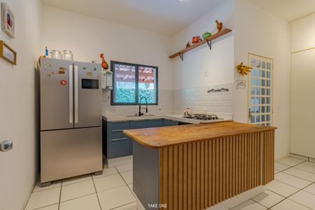 Casa de condomínio à venda com 347m², 3 quartos e 2 vagas