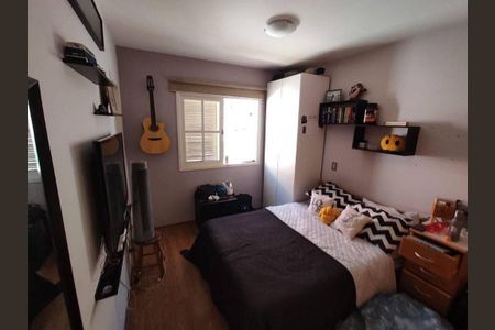Casa à venda com 3 quartos, 310m² em Rio Pequeno, São Paulo