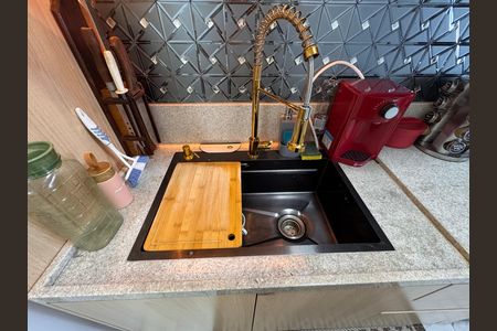 Apartamento à venda com 60m², 2 quartos e 1 vaga Apartamento à venda com 60m², 2 quartos e 1 vagaCozinha e Área de Serviço