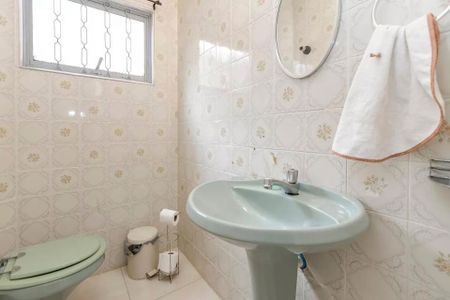 Casa à venda com 220m², 4 quartos e 3 vagas