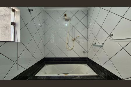 Casa para alugar com 227m², 3 quartos e 2 vagas Casa para alugar com 227m², 3 quartos e 2 vagasBanheiro da suíte