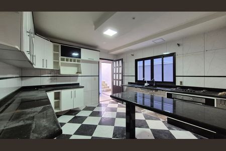 Casa para alugar com 227m², 3 quartos e 2 vagas Casa para alugar com 227m², 3 quartos e 2 vagasCozinha