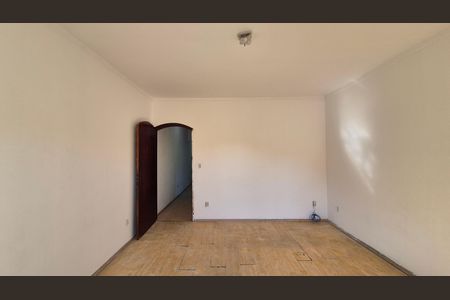 Casa para alugar com 227m², 3 quartos e 2 vagas Casa para alugar com 227m², 3 quartos e 2 vagasQuarto