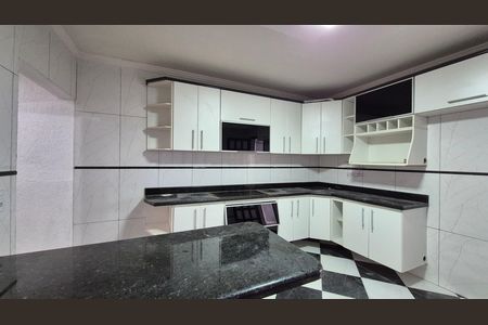 Casa para alugar com 227m², 3 quartos e 2 vagas Casa para alugar com 227m², 3 quartos e 2 vagasCozinha