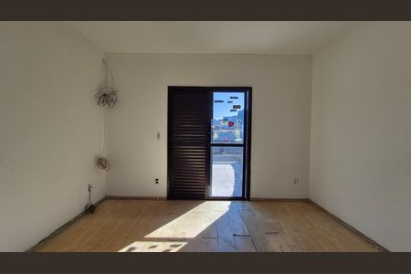 Casa para alugar com 227m², 3 quartos e 2 vagas Casa para alugar com 227m², 3 quartos e 2 vagasQuarto