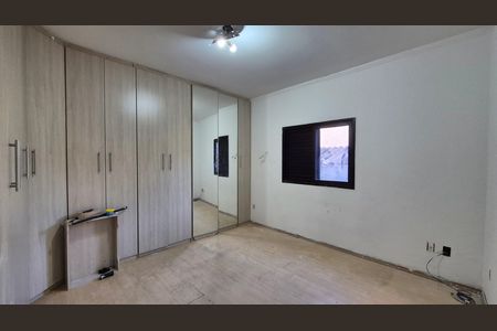 Casa para alugar com 227m², 3 quartos e 2 vagas Casa para alugar com 227m², 3 quartos e 2 vagasSuíte