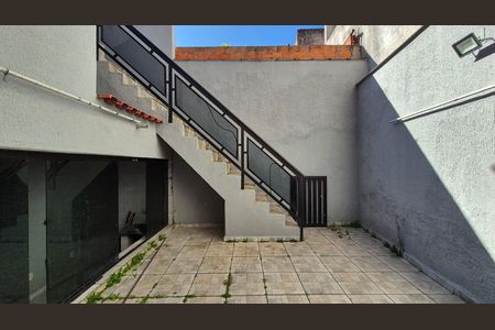 Casa para alugar com 227m², 3 quartos e 2 vagas Casa para alugar com 227m², 3 quartos e 2 vagasArea externa