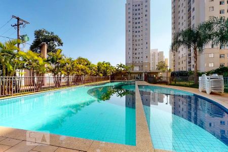 Apartamento à venda com 57m², 3 quartos e 1 vaga Apartamento à venda com 57m², 3 quartos e 1 vagaÁrea comum - Piscina
