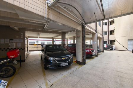 Studio para alugar com 38m², 0 quarto e 1 vaga Studio para alugar com 38m², 0 quarto e 1 vagaGaragem