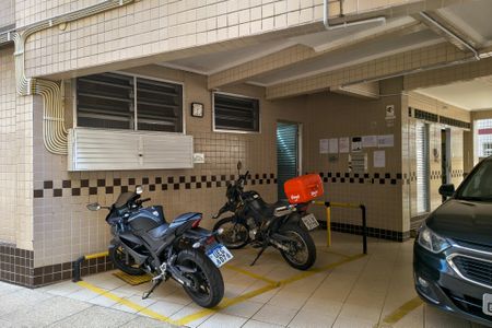 Studio para alugar com 38m², 0 quarto e 1 vaga Studio para alugar com 38m², 0 quarto e 1 vagaGaragem