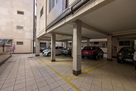 Studio para alugar com 38m², 0 quarto e 1 vaga Studio para alugar com 38m², 0 quarto e 1 vagaGaragem