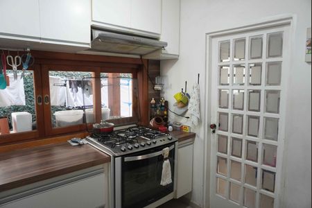 Cozinha de casa de condomínio à venda com 2 quartos, 320m² em Residencial Tres (alphaville), Santana de Parnaíba