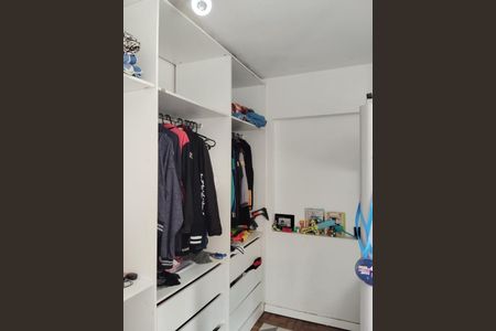 Foto 11 de casa à venda com 4 quartos, 190m² em Parque Fongaro, São Paulo