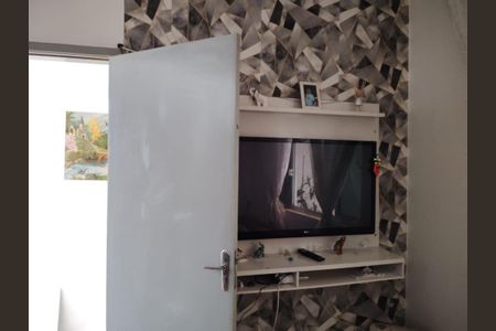 Casa à venda com 190m², 4 quartos e 2 vagas Casa à venda com 190m², 4 quartos e 2 vagasFoto 02