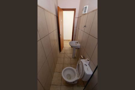 Casa para alugar com 115m², 3 quartos e 1 vaga Casa para alugar com 115m², 3 quartos e 1 vagaBANHEIRO 2