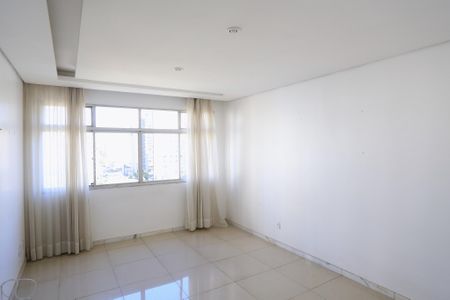 Apartamento para alugar com 120m², 3 quartos e 1 vagaSala