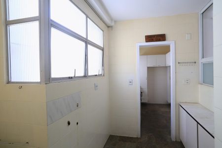 Apartamento para alugar com 120m², 3 quartos e 1 vagaÁrea de Serviço