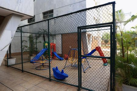 Apartamento para alugar com 120m², 3 quartos e 1 vagaÁrea comum - Playground