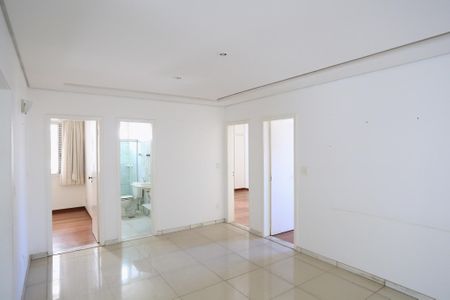 Apartamento para alugar com 120m², 3 quartos e 1 vagaSala