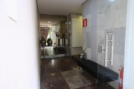 Apartamento para alugar com 120m², 3 quartos e 1 vagaHall