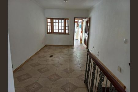 Casa à venda com 3 quartos, 125m² em Vila Carlu, São Paulo