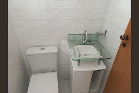 Casa à venda com 3 quartos, 125m² em Vila Carlu, São Paulo
