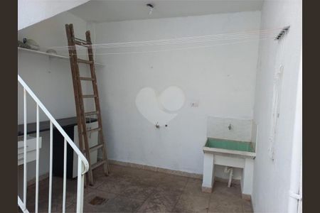 Casa à venda com 3 quartos, 125m² em Vila Carlu, São Paulo