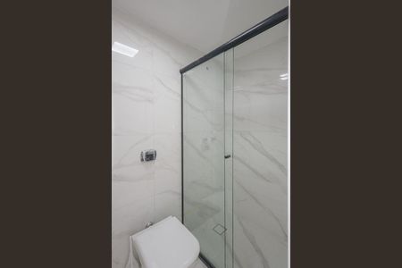 Banheiro de apartamento para alugar com 1 quarto, 44m² em Mont’Serrat, Porto Alegre
