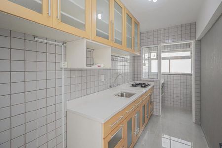 Cozinha de apartamento para alugar com 1 quarto, 44m² em Mont’Serrat, Porto Alegre