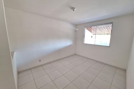 Quarto 2 de casa para alugar com 2 quartos, 95m² em Jardim Primavera, Duque de Caxias