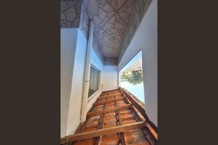 Casa para alugar com 95m², 2 quartos e 1 vaga Casa para alugar com 95m², 2 quartos e 1 vagaVaranda