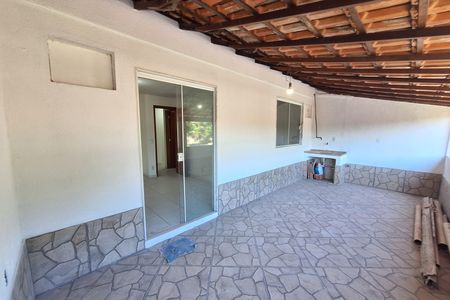 Casa para alugar com 95m², 2 quartos e 1 vaga Casa para alugar com 95m², 2 quartos e 1 vagaVaranda