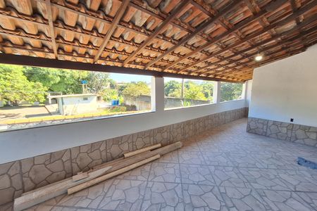 Casa para alugar com 95m², 2 quartos e 1 vaga Casa para alugar com 95m², 2 quartos e 1 vagaVaranda