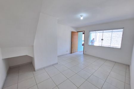 Sala de casa para alugar com 2 quartos, 95m² em Jardim Primavera, Duque de Caxias
