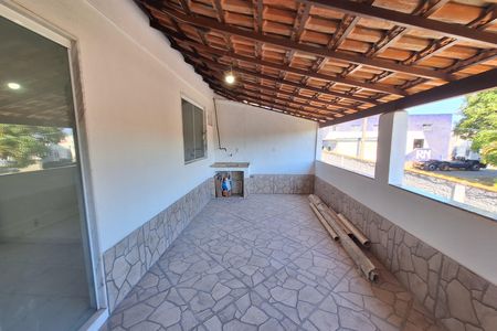 Casa para alugar com 95m², 2 quartos e 1 vaga Casa para alugar com 95m², 2 quartos e 1 vagaVaranda